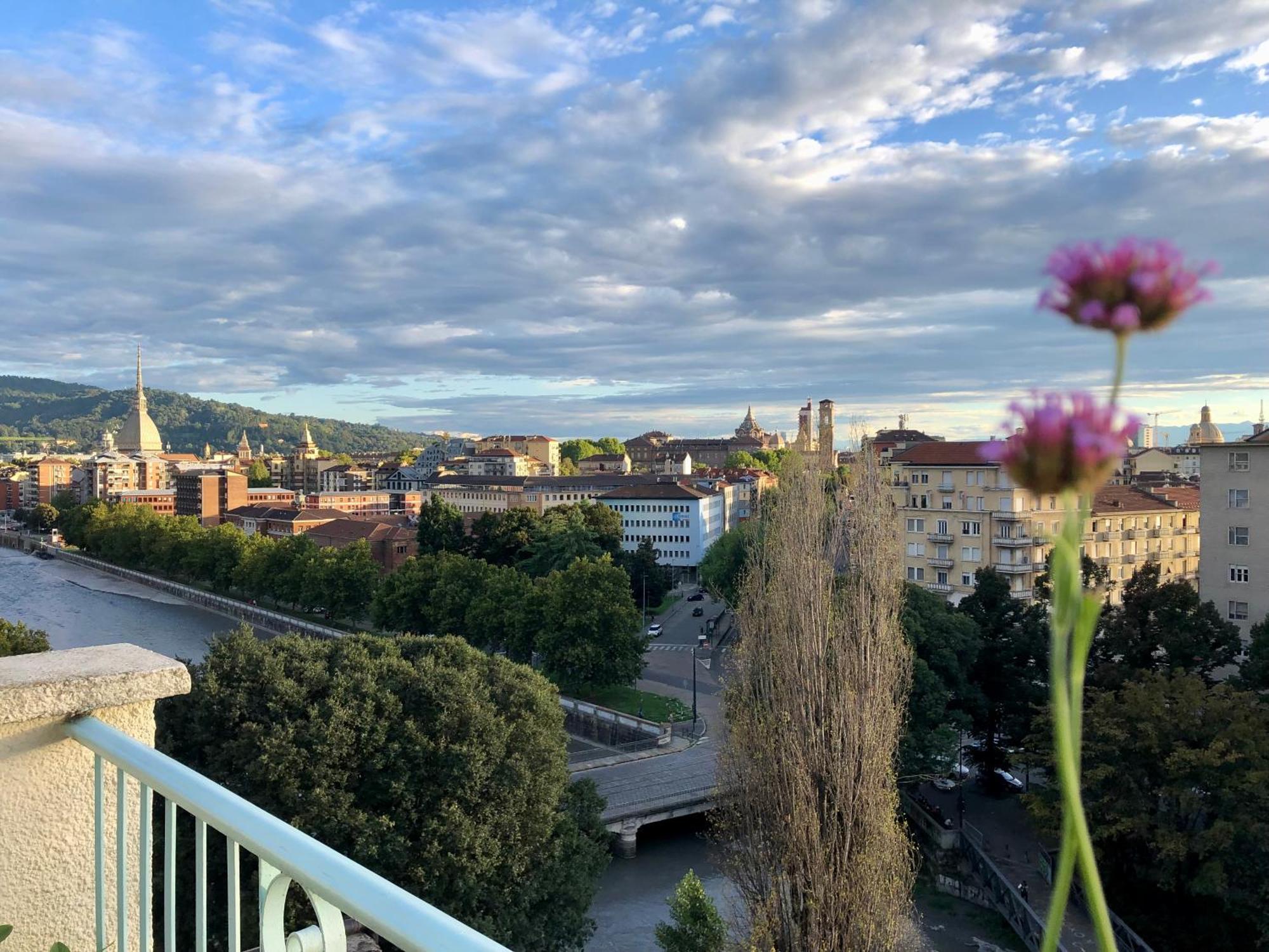 Attico Ellen Terrazza Con Vista Apartment Turin Luaran gambar