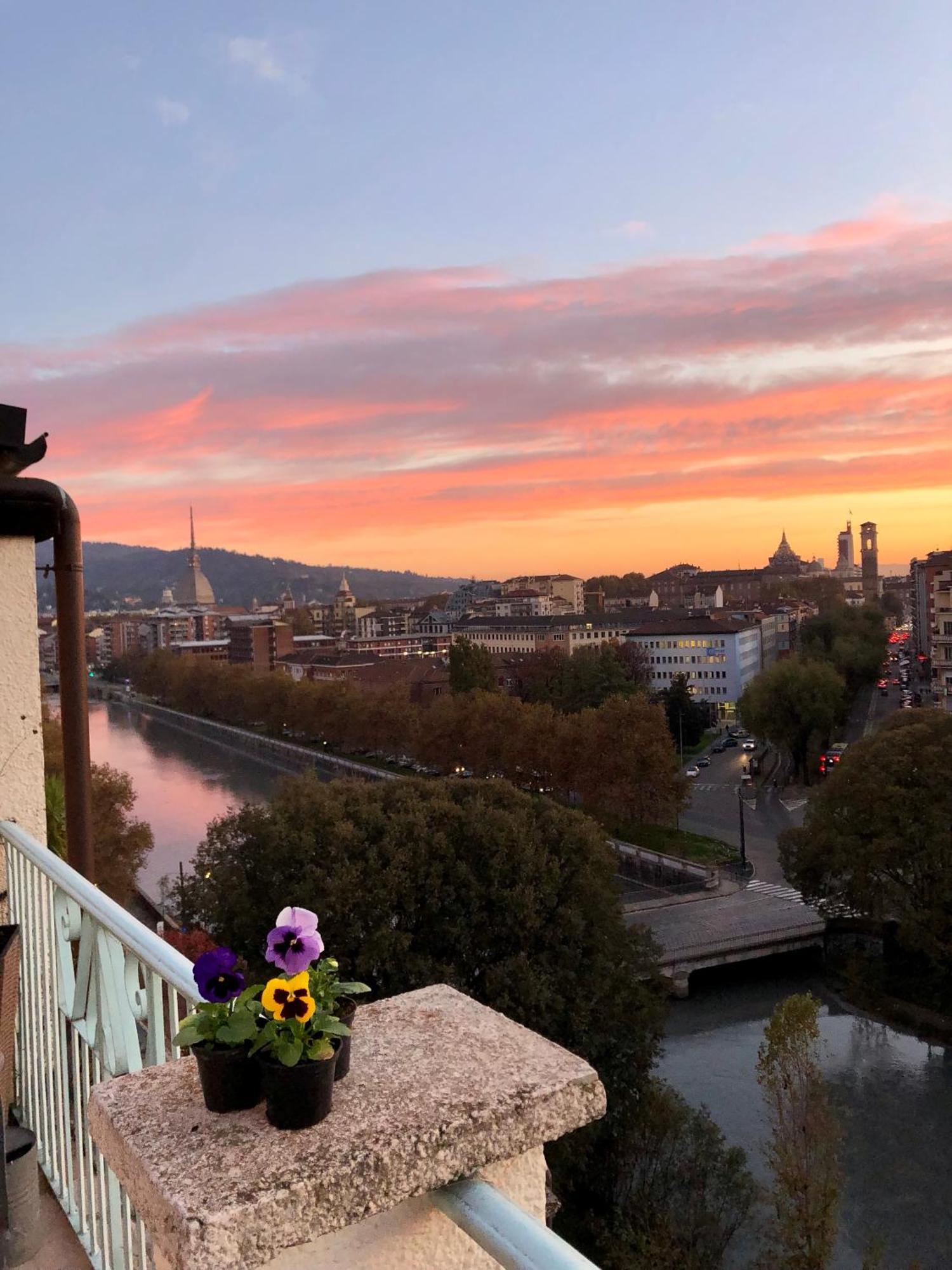 Attico Ellen Terrazza Con Vista Apartment Turin Luaran gambar
